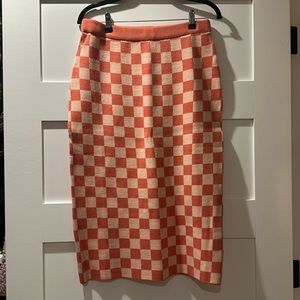 Knit body con skirt salmon L